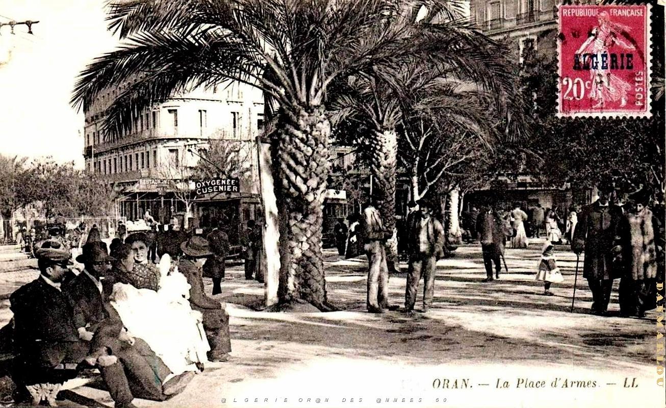 Oran - Place d'Armes animee.jpg